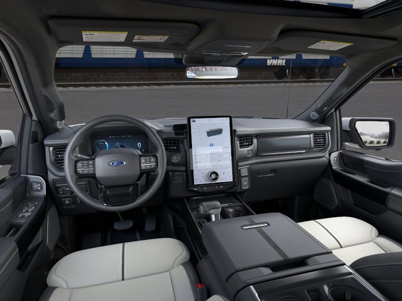 2025 Ford F-150 Lightning Platinum photo 9
