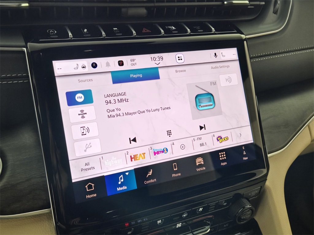 new 2025 Jeep Grand Cherokee car, priced at $43,085