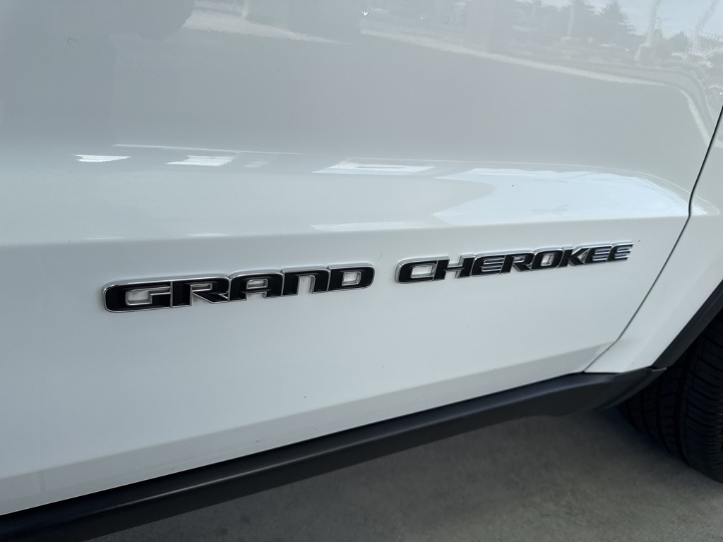 Used 2017 Jeep Grand Cherokee Limited with VIN 1C4RJFBG5HC872458 for sale in Tumwater, WA