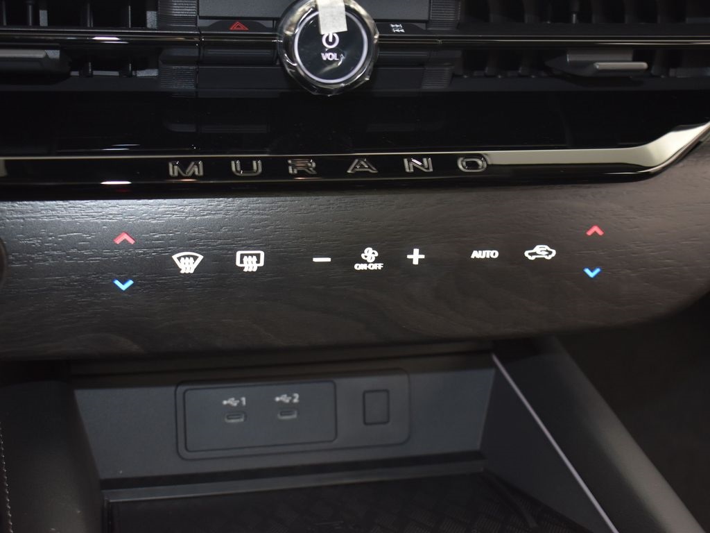 2025 Nissan Murano SL photo 11