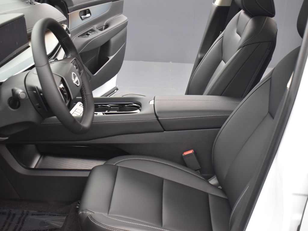 2025 Nissan Murano SL photo 16