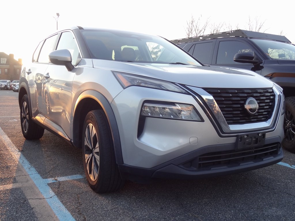 2022 Nissan Rogue SV's photo