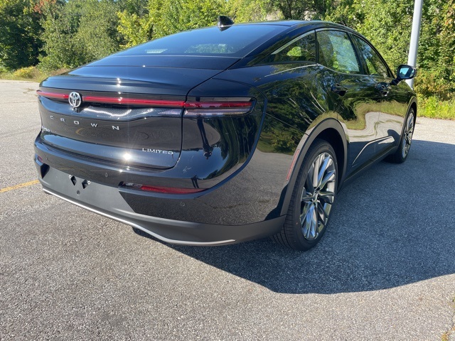 2026 Toyota Crown Limited photo 4