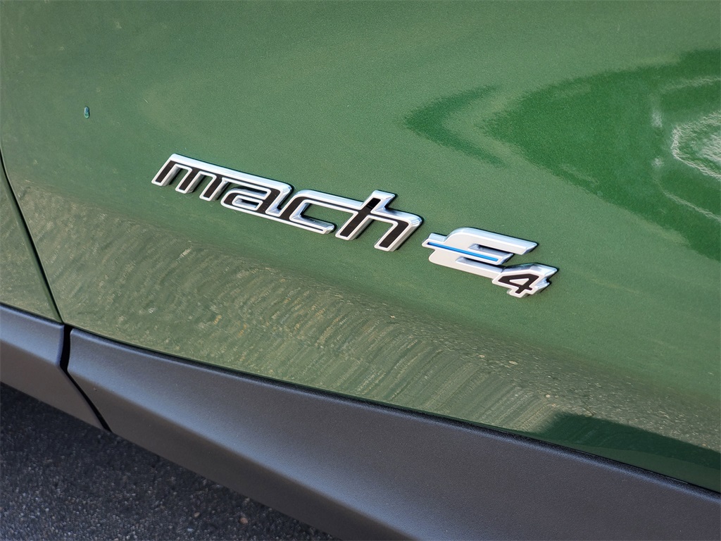 2025 Ford Mustang Mach-E Premium photo 31