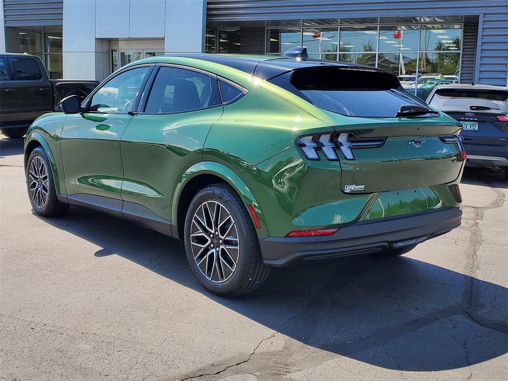 2025 Ford Mustang Mach-E Premium photo 4