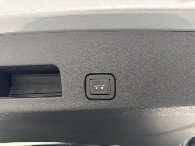 new 2026 Chevrolet Traverse car, priced at $56,480