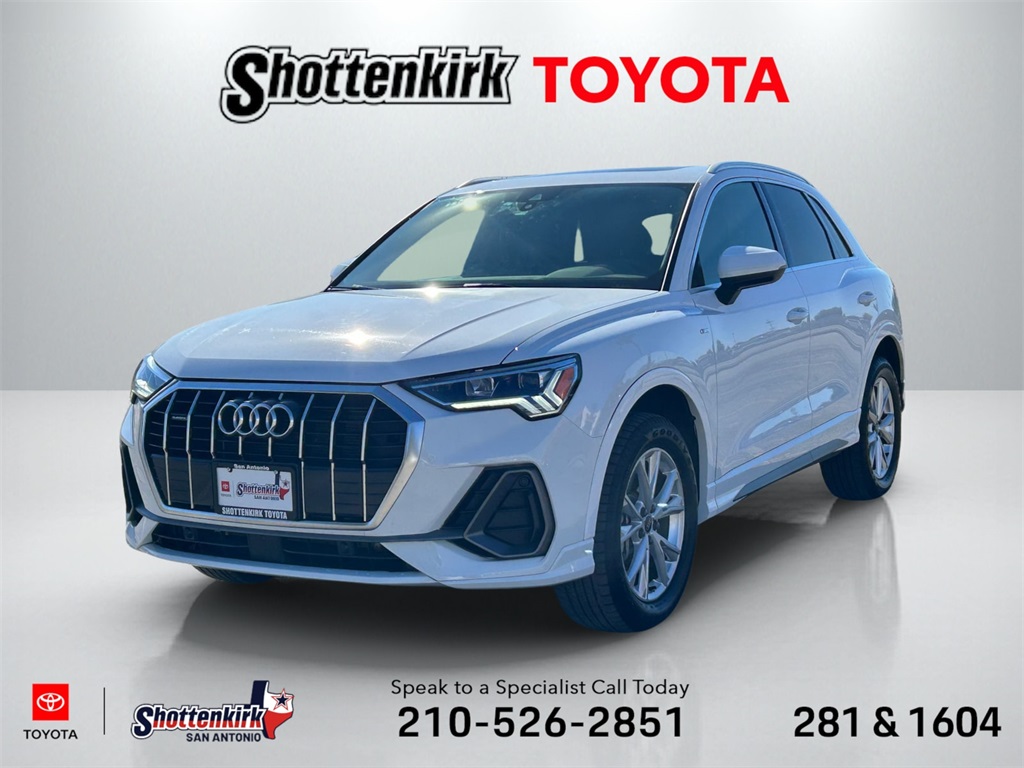 2025 Audi Q3 S Line Premium's photo