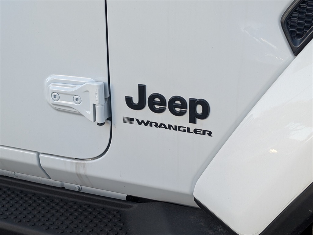 new 2025 Jeep Wrangler car, priced at $48,620