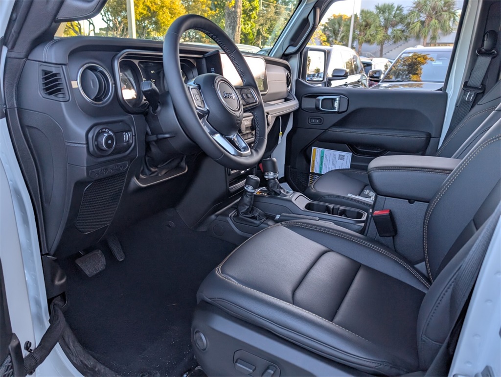 new 2025 Jeep Wrangler car, priced at $48,620