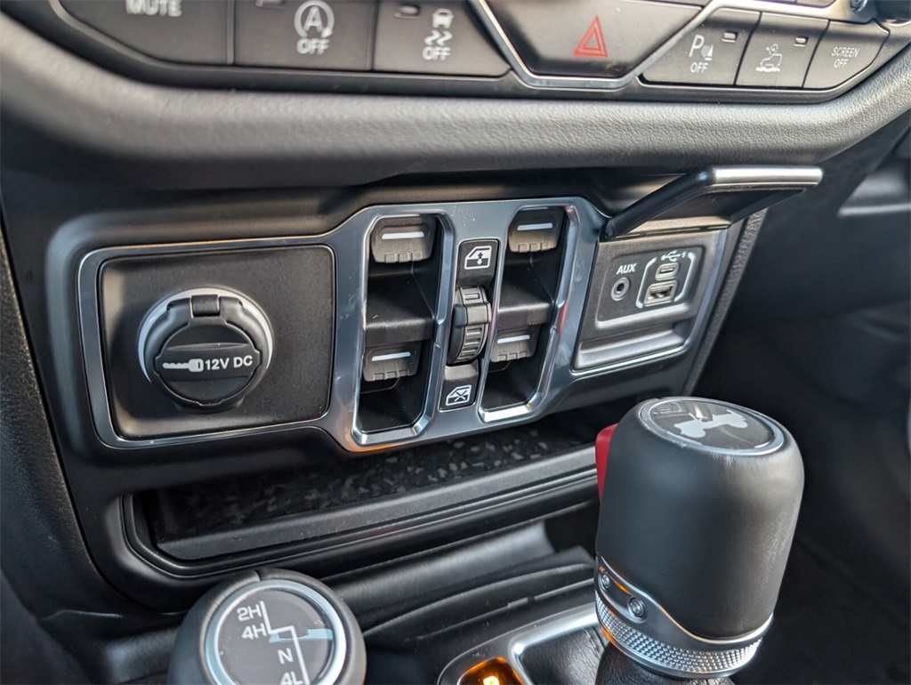 new 2025 Jeep Wrangler car, priced at $48,620