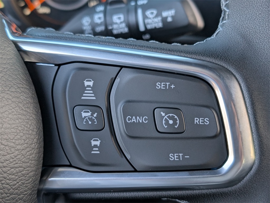 new 2025 Jeep Wrangler car, priced at $48,620