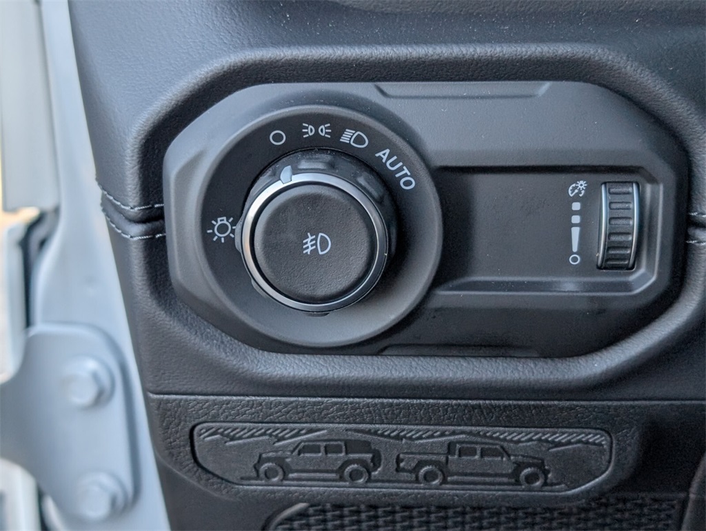 new 2025 Jeep Wrangler car, priced at $48,620