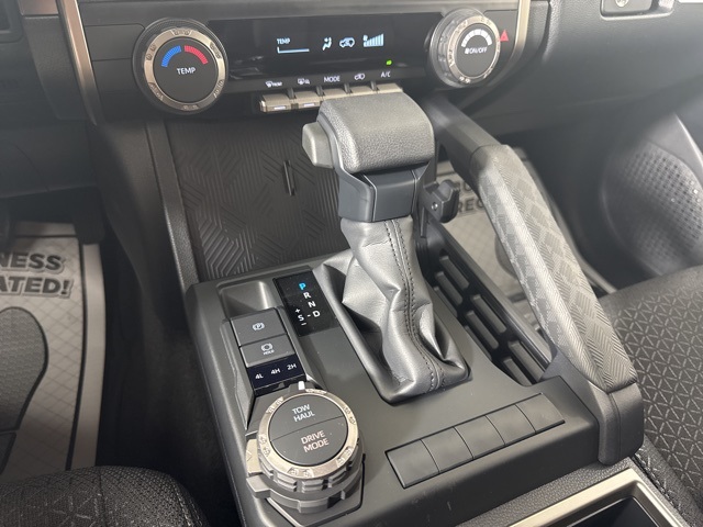 2025 Toyota 4Runner SR5 photo 17