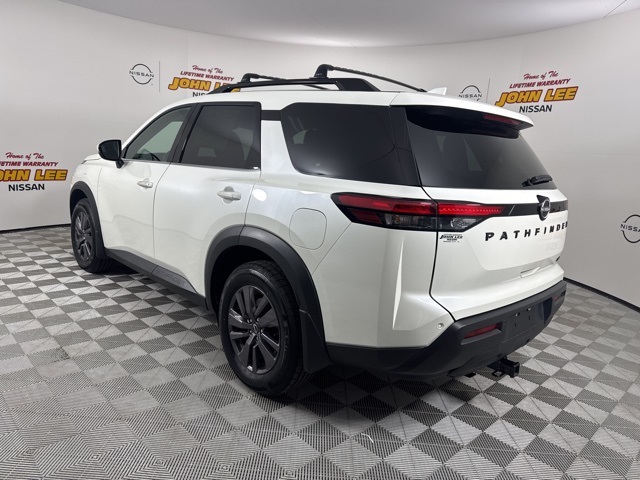 2022 Pearl White Tricoat Nissan Pathfinder SV FWD SUV