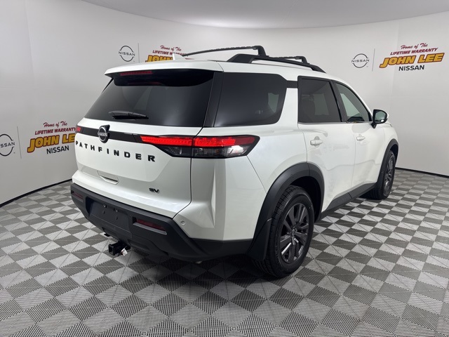 2022 Pearl White Tricoat Nissan Pathfinder SV FWD SUV