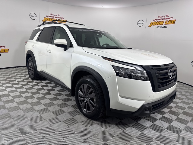 2022 Pearl White Tricoat Nissan Pathfinder SV FWD SUV
