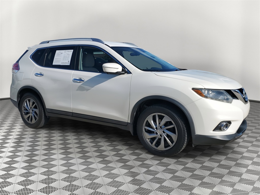Used 2014 Nissan Rogue SL with VIN 5N1AT2MT5EC796662 for sale in Venice, FL
