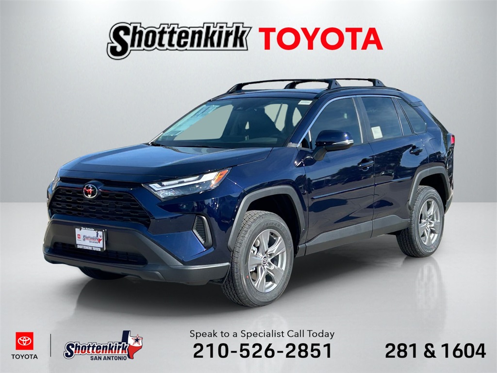 2025 Toyota RAV4 XLE's photo