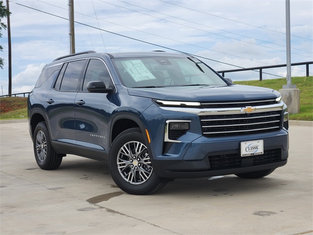 2025 Lakeshore Blue Metallic Chevrolet Traverse LT FWD SUV