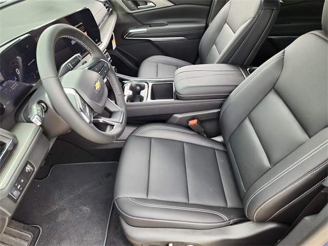 2025 Lakeshore Blue Metallic Chevrolet Traverse LT FWD SUV