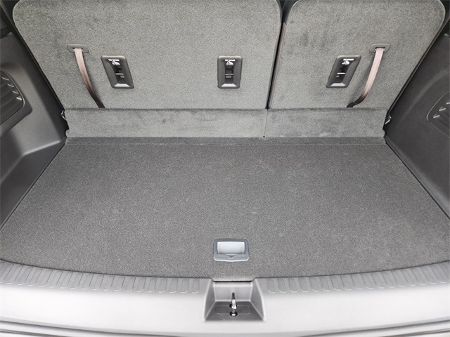 2025 Lakeshore Blue Metallic Chevrolet Traverse LT FWD SUV