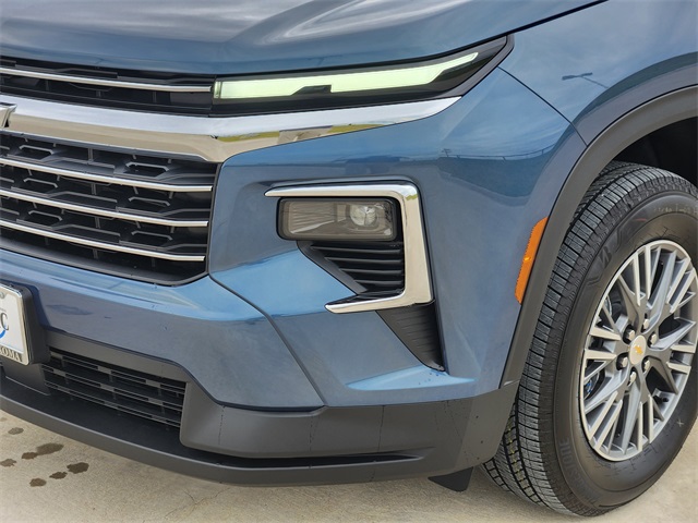 2025 Lakeshore Blue Metallic Chevrolet Traverse LT FWD SUV