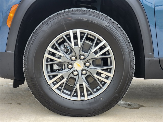 2025 Lakeshore Blue Metallic Chevrolet Traverse LT FWD SUV