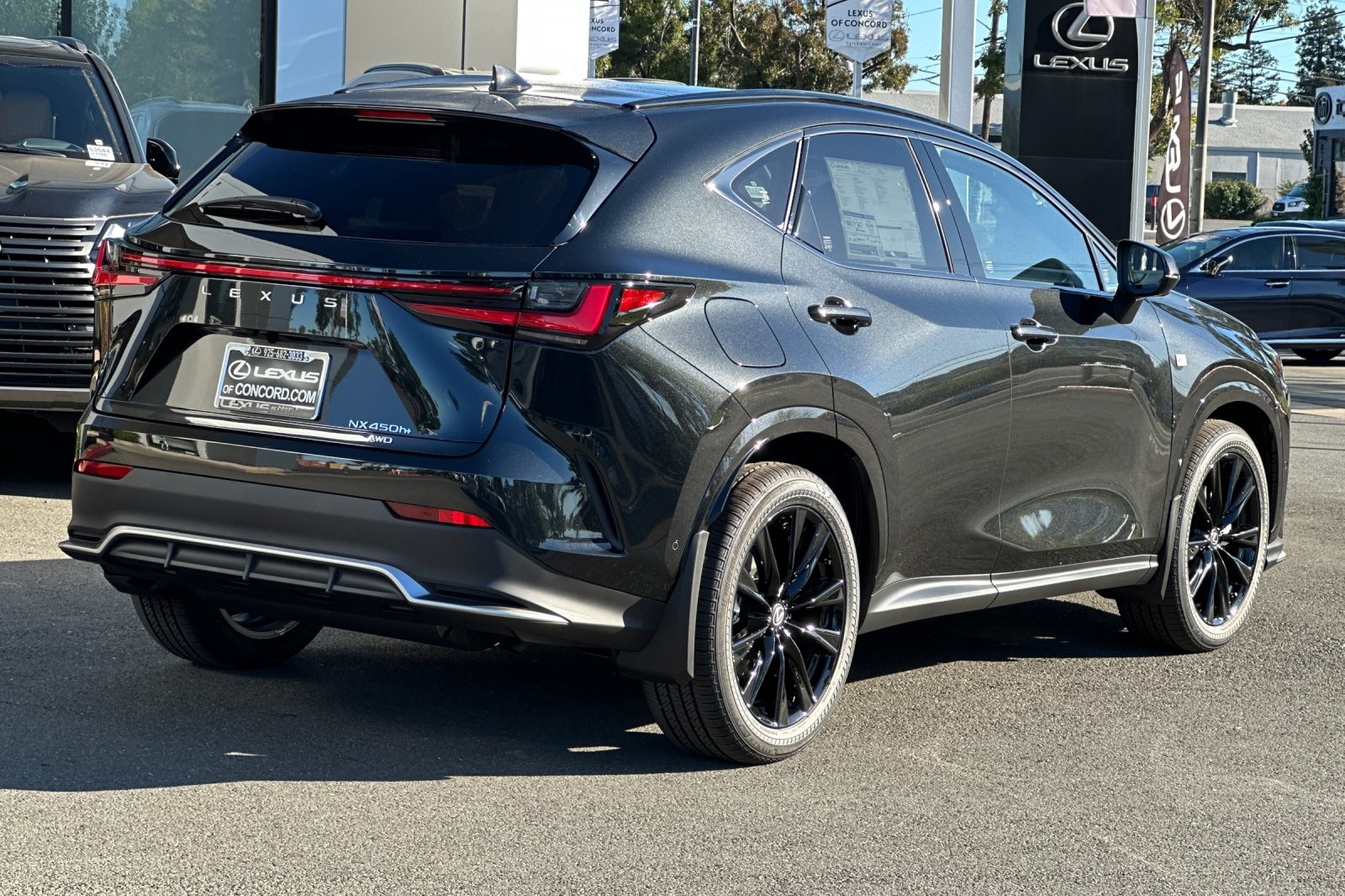 2026 Lexus NX 450h+ F SPORT Handling AWD photo 3