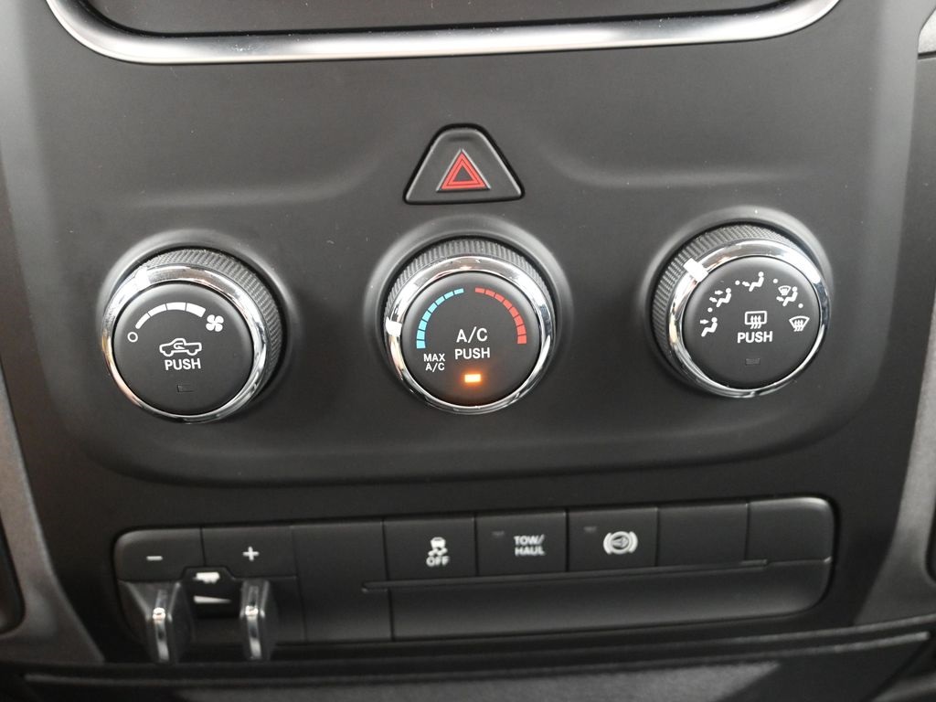 2016 Ram 3500 Tradesman photo 13