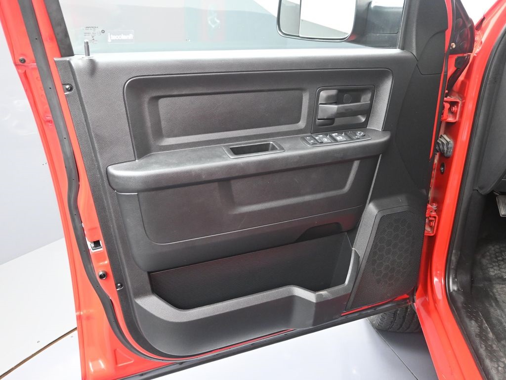 2016 Ram 3500 Tradesman photo 5