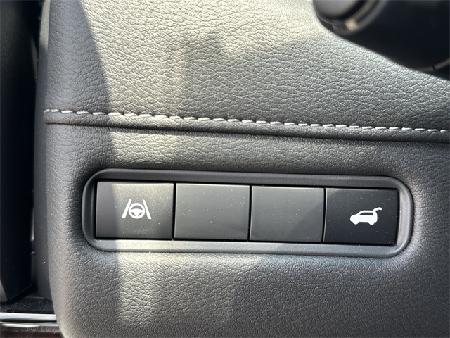 2025 Aspen White Tricoat Nissan Armada SL 4X4 SUV