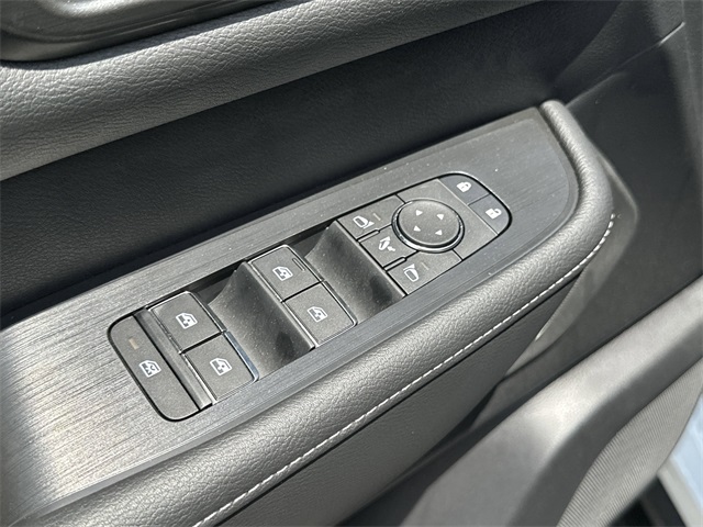 2025 Aspen White Tricoat Nissan Armada SL 4X4 SUV