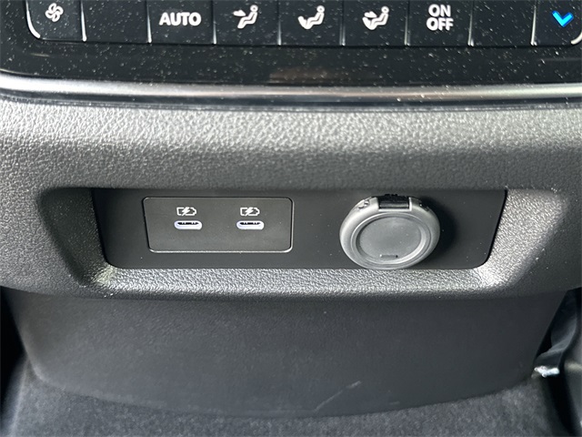 2025 Aspen White Tricoat Nissan Armada SL 4X4 SUV