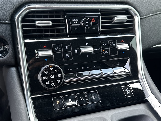 2025 Aspen White Tricoat Nissan Armada SL 4X4 SUV