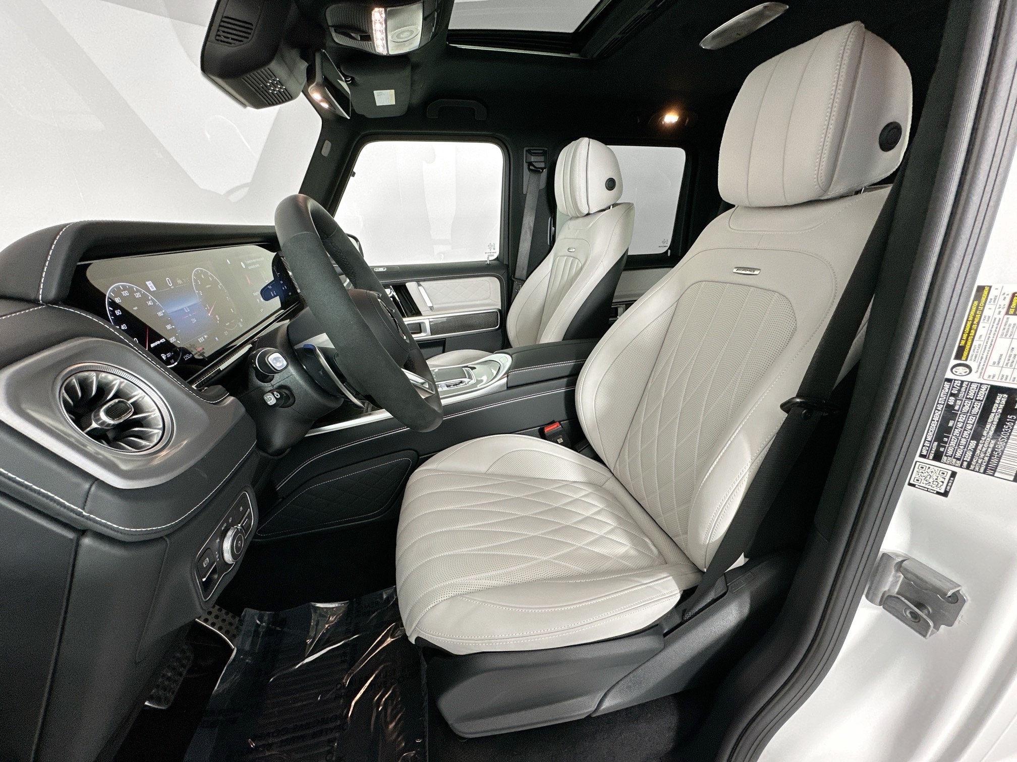 used 2025 Mercedes-Benz G-Class car, priced at $259,998