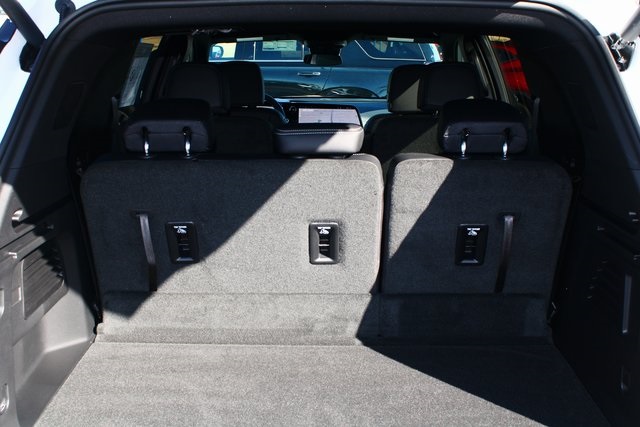 new 2026 Chevrolet Traverse car, priced at $43,795