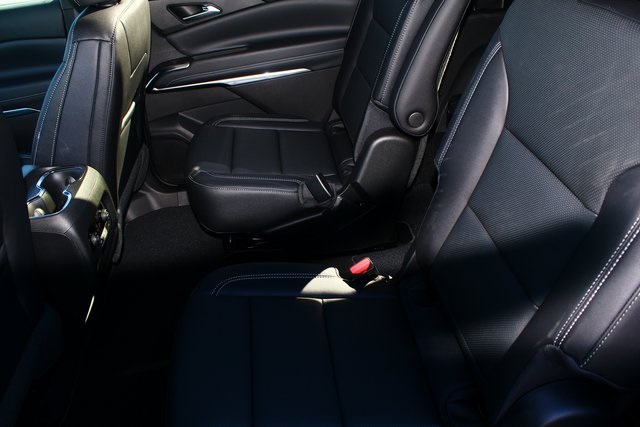 new 2026 Chevrolet Traverse car, priced at $43,795