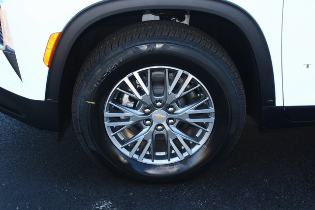 new 2026 Chevrolet Traverse car, priced at $43,795