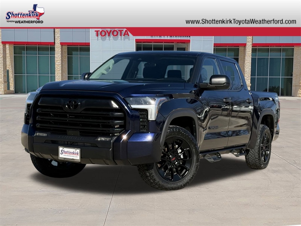 2022 Toyota Tundra SR5's photo