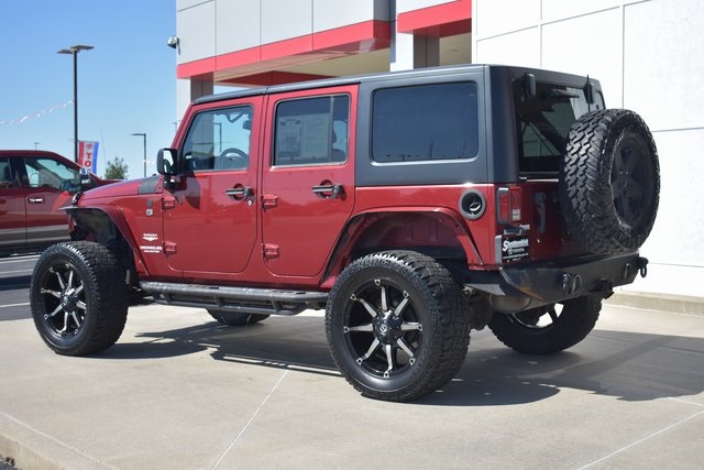 2013 Jeep Wrangler Unlimited Sahara photo 6
