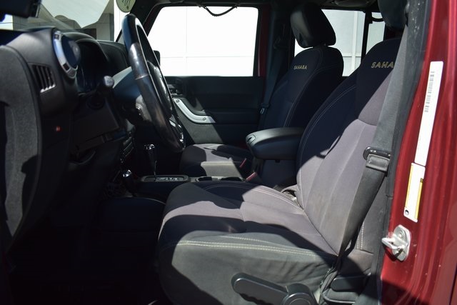 2013 Jeep Wrangler Unlimited Sahara photo 8