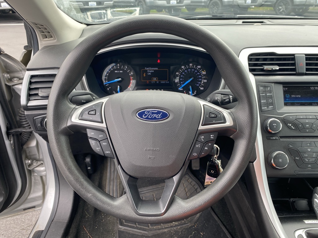 2016 Ford Fusion SE photo 7