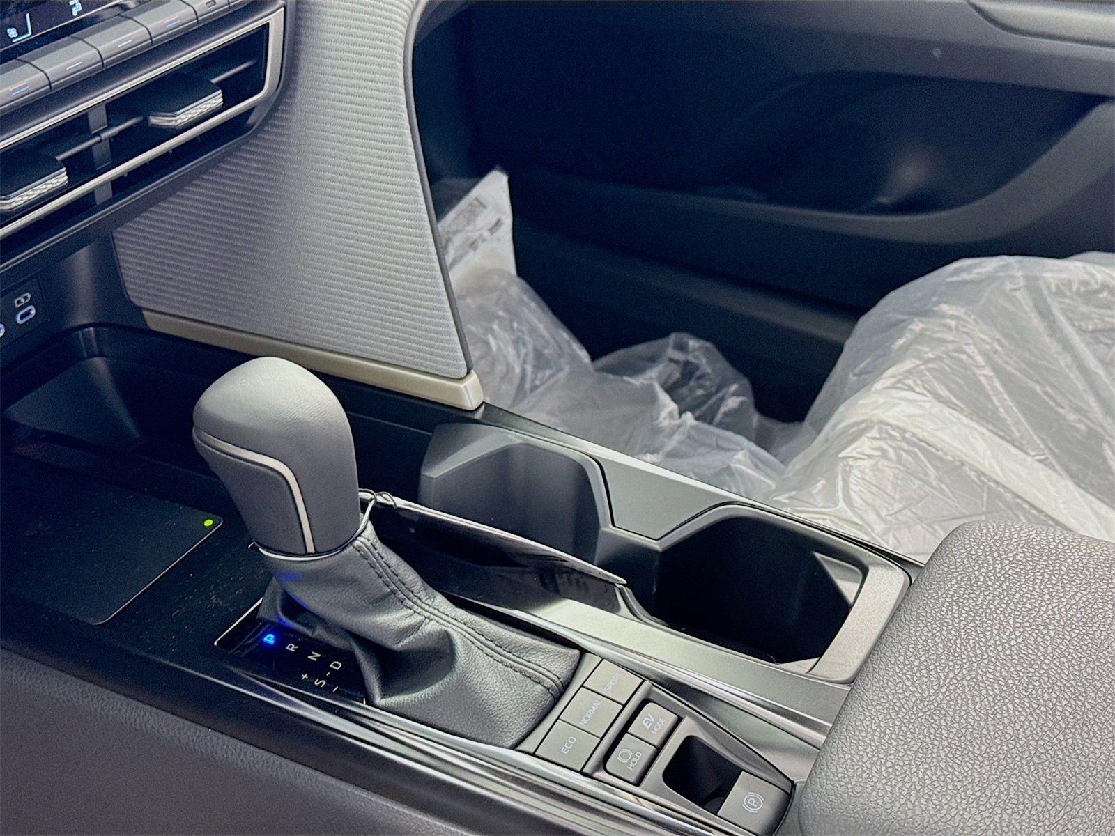 2026 Toyota Camry SE photo 10