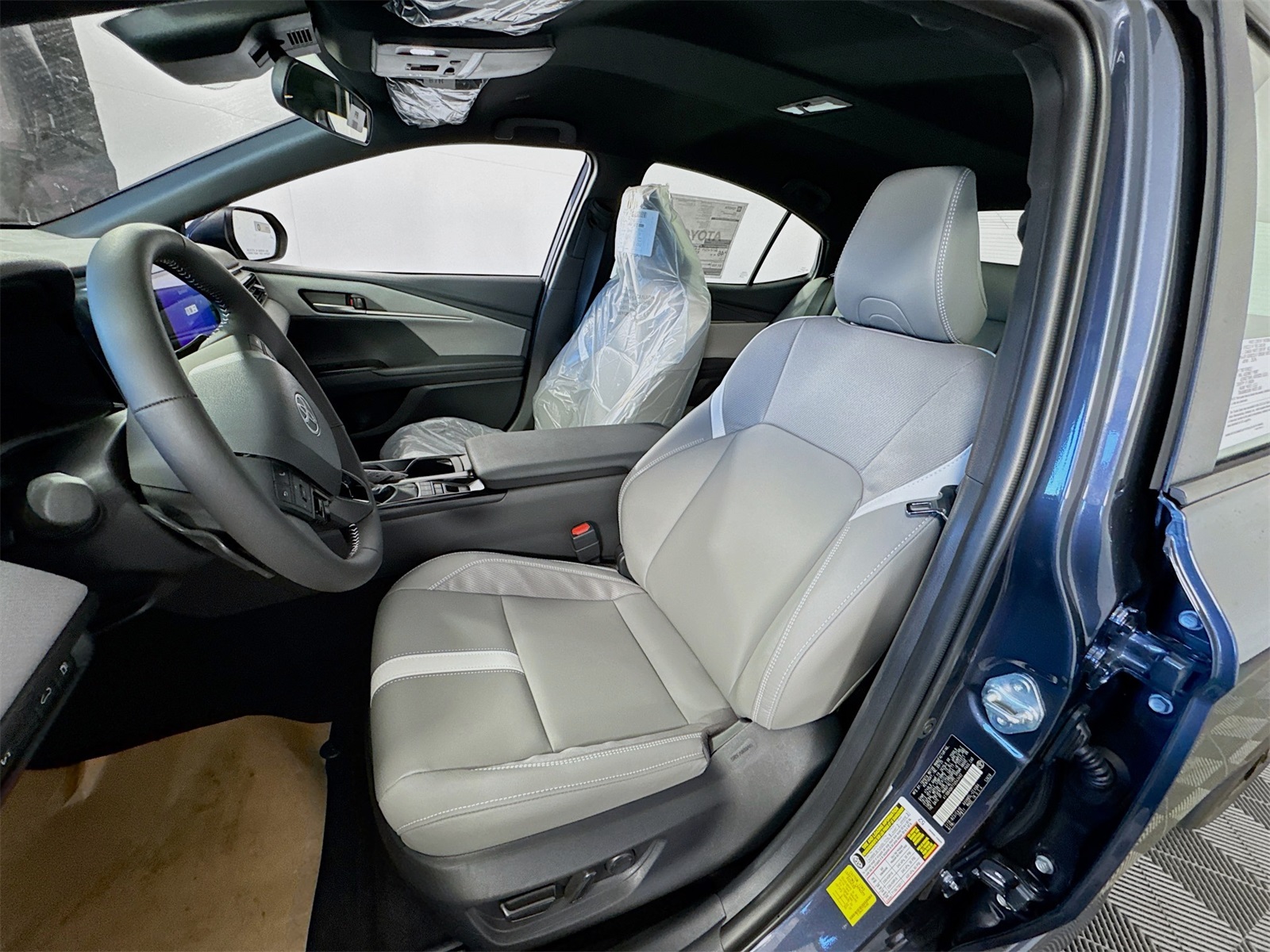 2026 Toyota Camry SE photo 11
