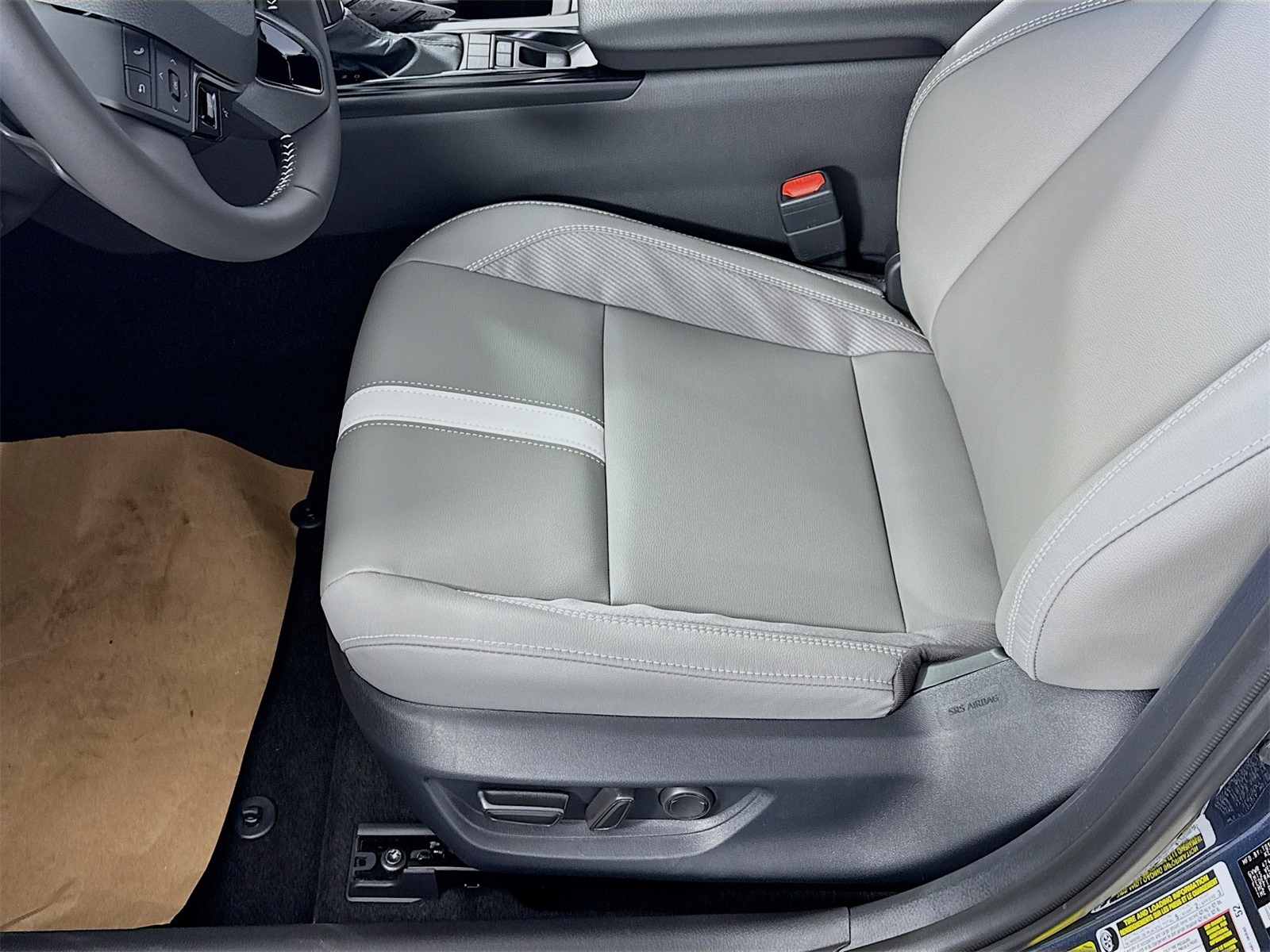 2026 Toyota Camry SE photo 15