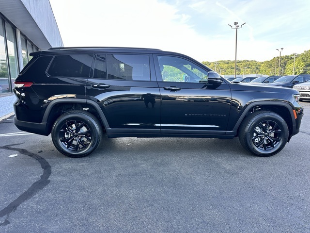 2025 Jeep Grand Cherokee Altitude X photo 4