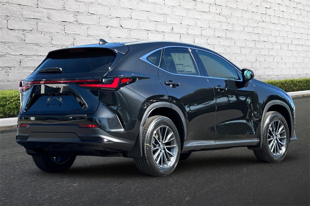 2026 Lexus NX 350 photo 3