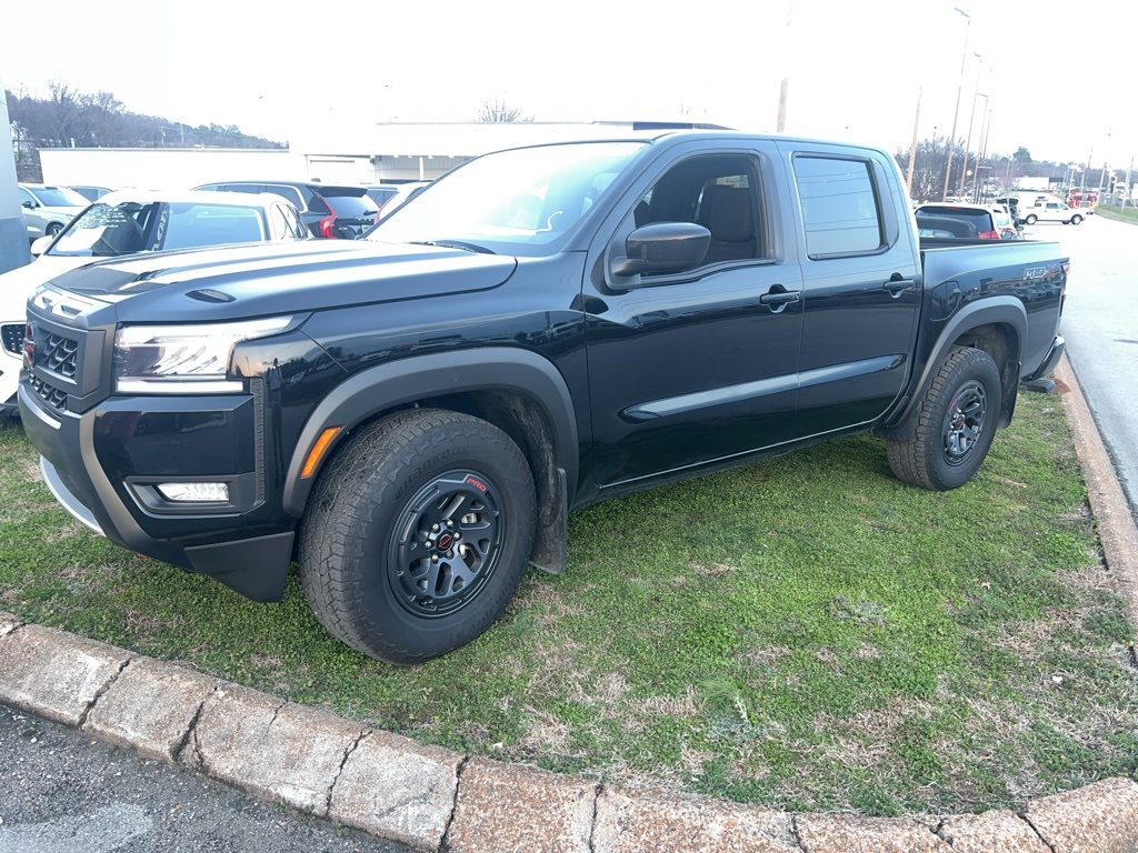 2025 Nissan Frontier 