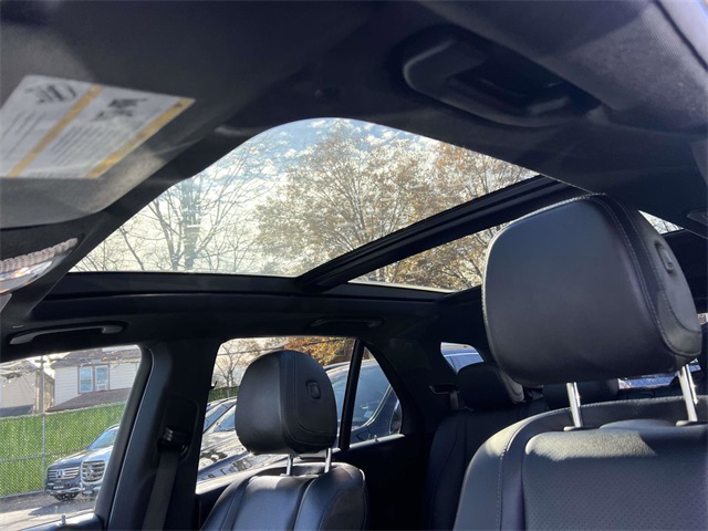 used 2022 Mercedes-Benz GLE car, priced at $46,991