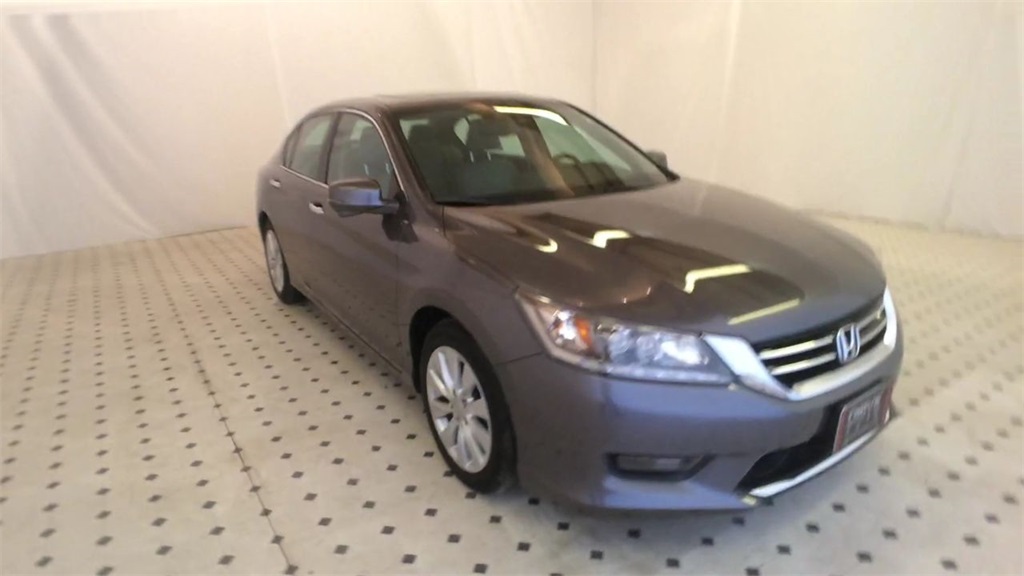 2014 Honda Accord Touring - M1075A